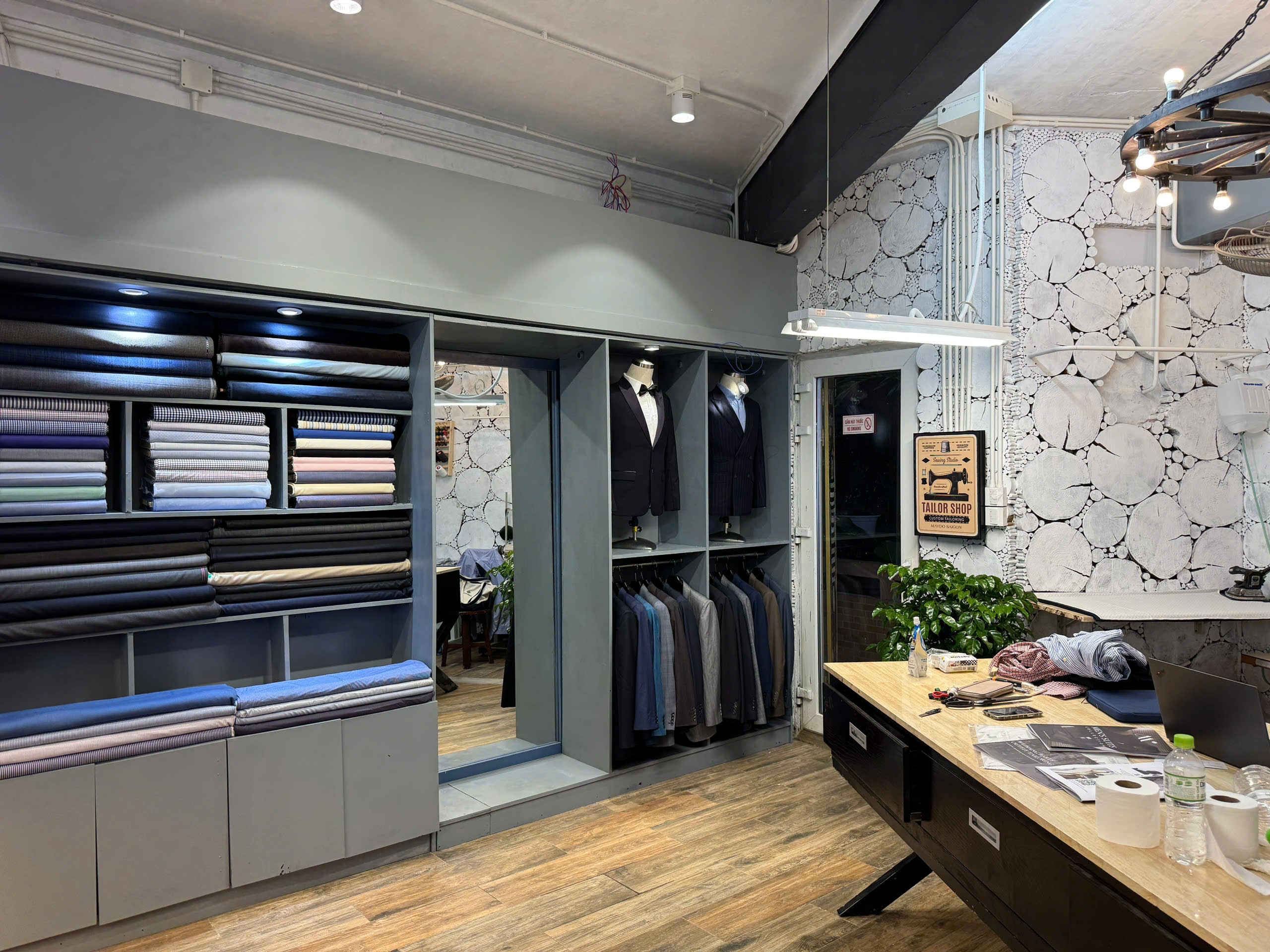maydo saigon tailor shop in district 1 cashier