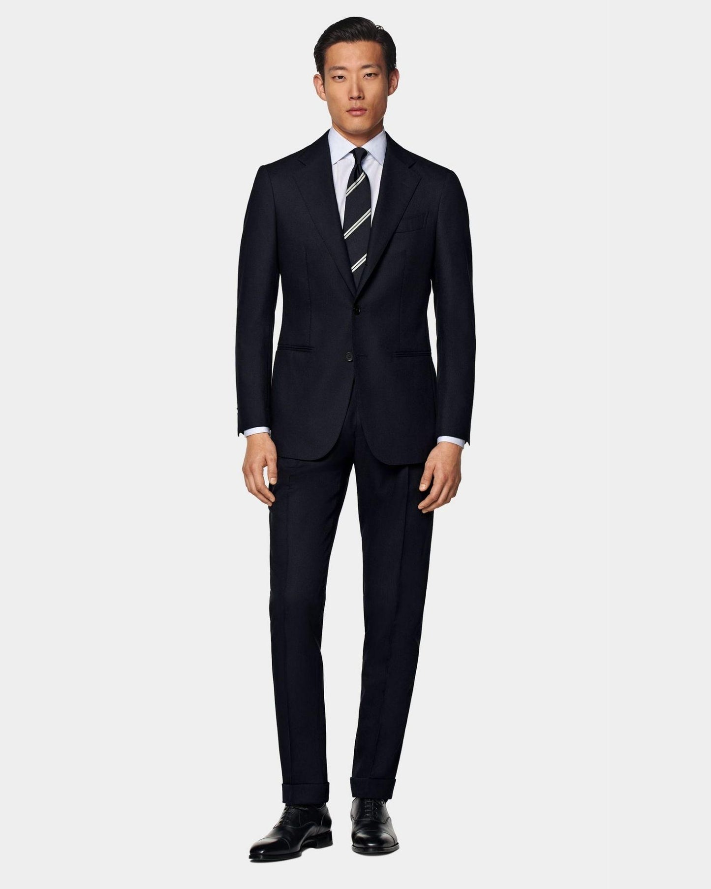 tailor suit in district 1 ho chi minh city black carvat