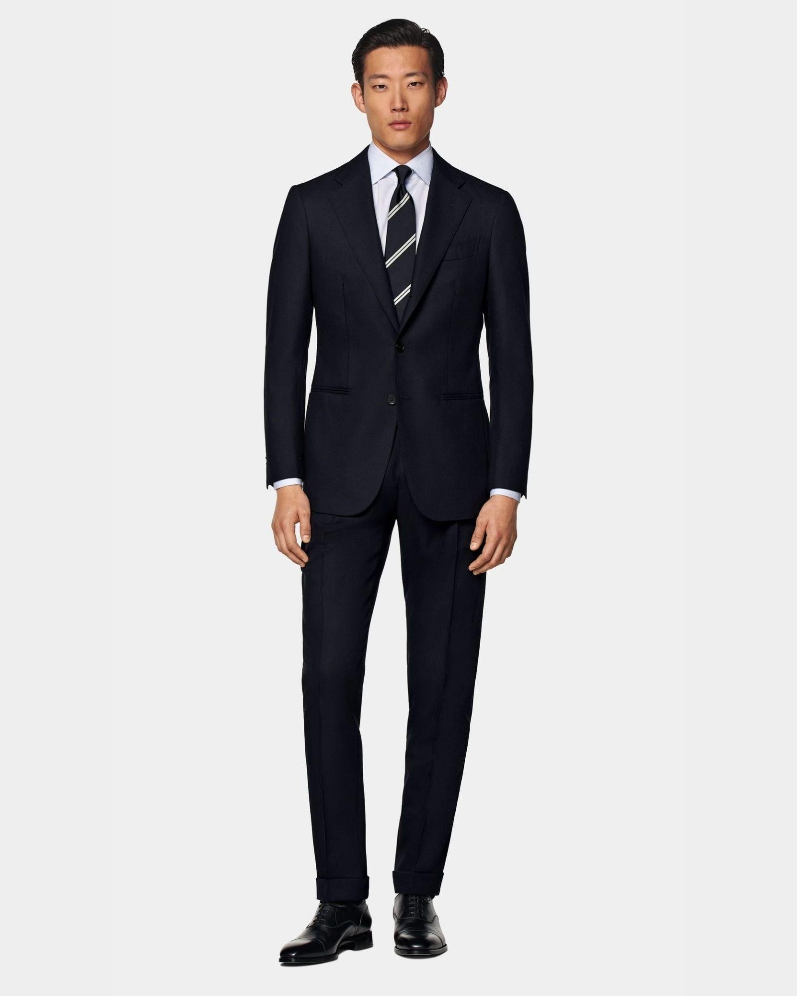 tailor suit in district 1 ho chi minh city black carvat