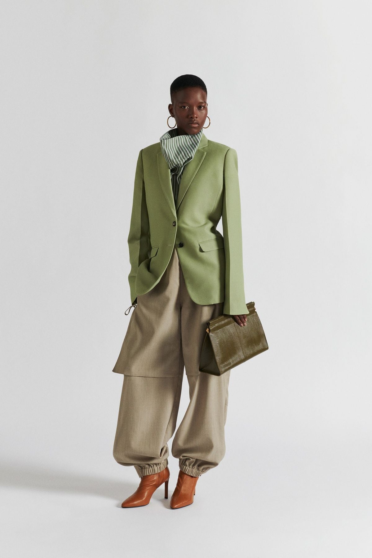 Custom Tailored Women Suits In Ho Chi Minh City | Maydo Saigon Tailor